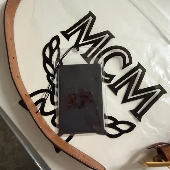 MCM Brown Leather Belt with Gold Buckle - Picture 4 of 4